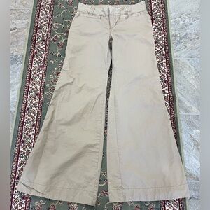 Old Navy Mid rise size 6